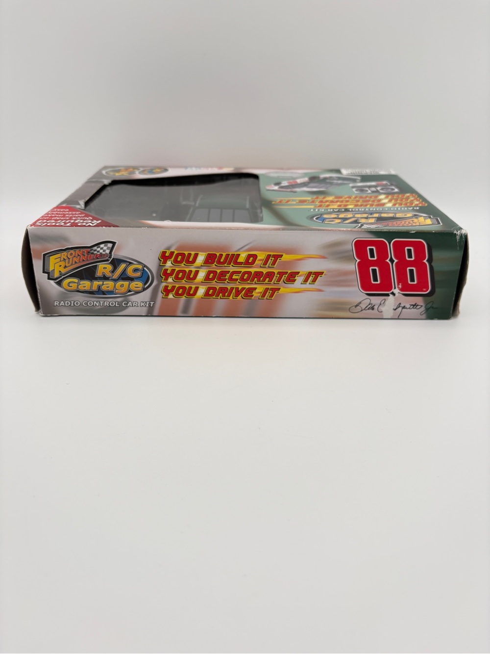 Front Runners R/C Garage Radio Control Car Kit You Build It NASCAR #88 Earnhardt - Picture 9 of 13